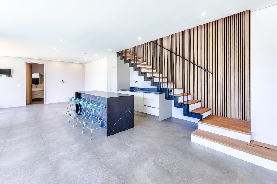6 Bedroom Property for Sale in Camps Bay Western Cape